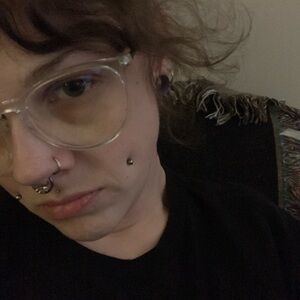 Meet your Posher, Nicole